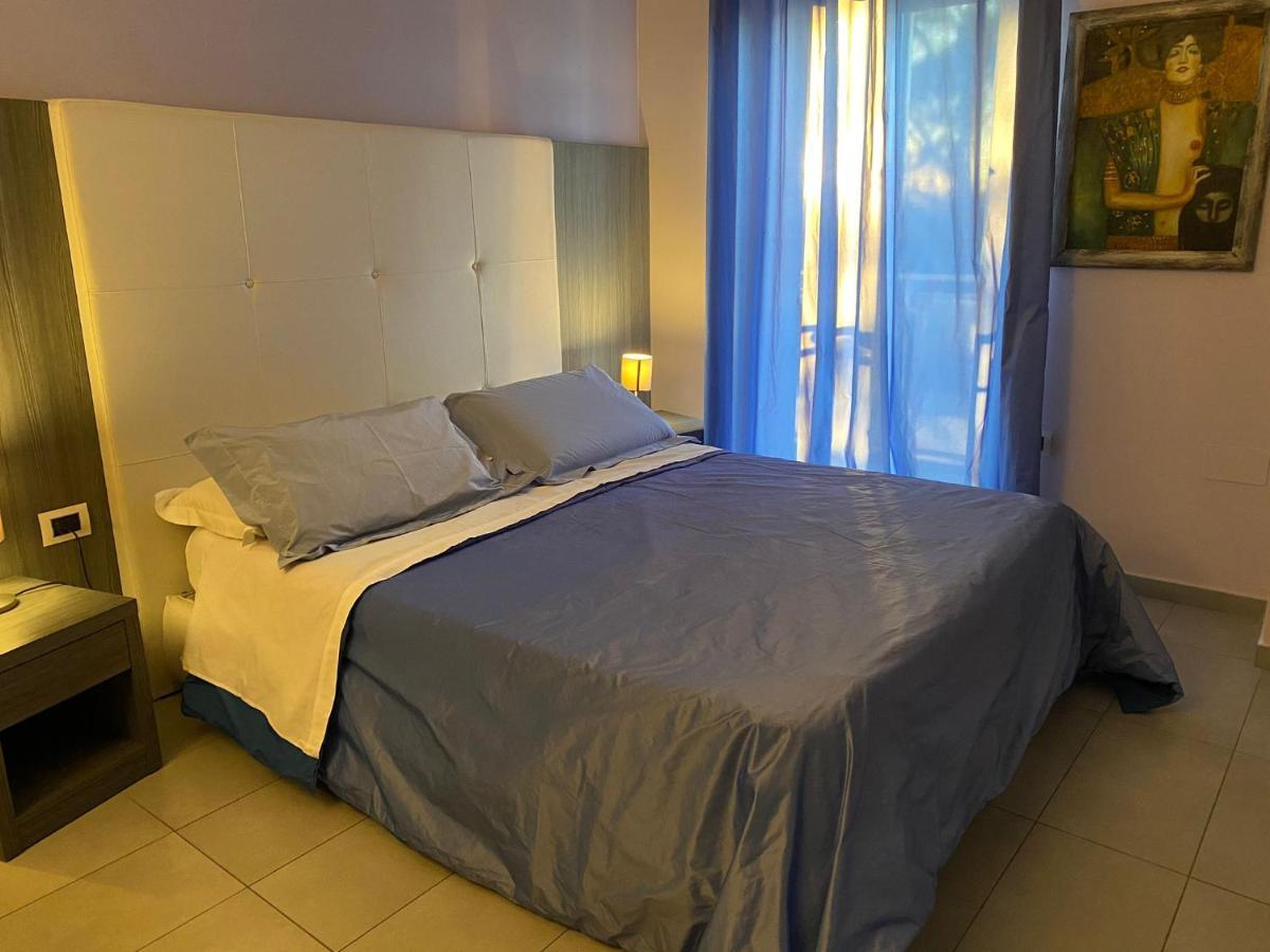 Victoria Hotel Pomigliano d'Arco Luaran gambar