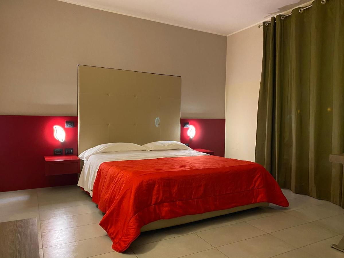 Victoria Hotel Pomigliano d'Arco Luaran gambar