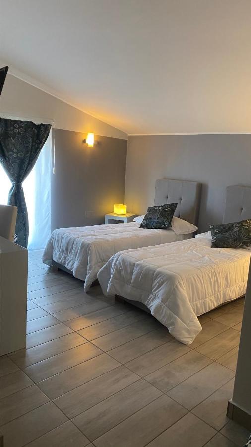 Victoria Hotel Pomigliano d'Arco Luaran gambar
