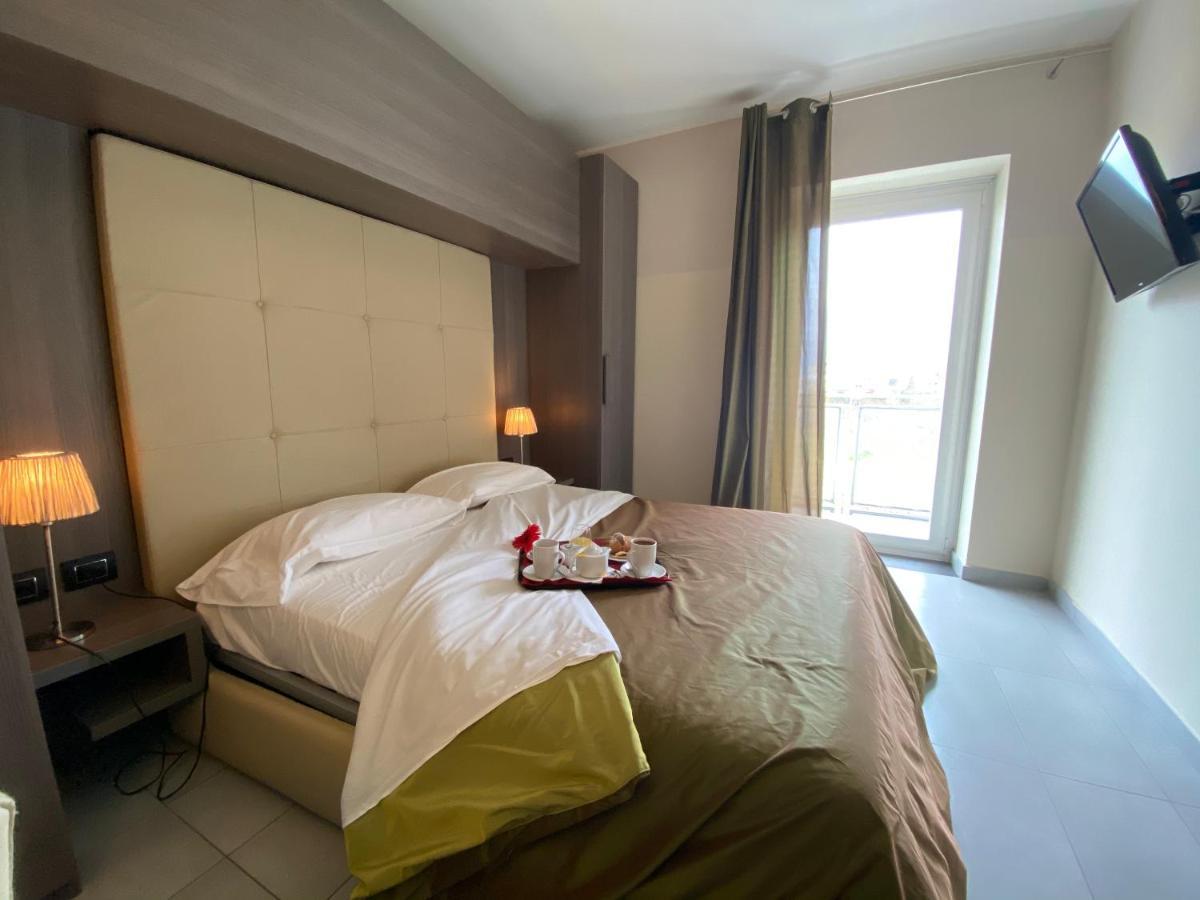 Victoria Hotel Pomigliano d'Arco Luaran gambar