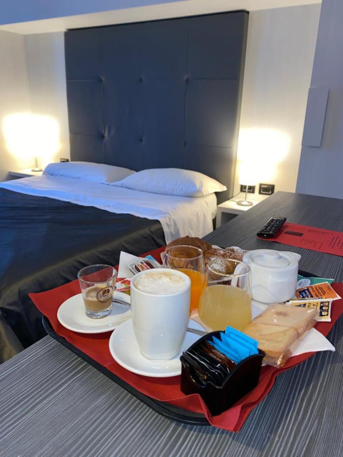 Victoria Hotel Pomigliano d'Arco Luaran gambar
