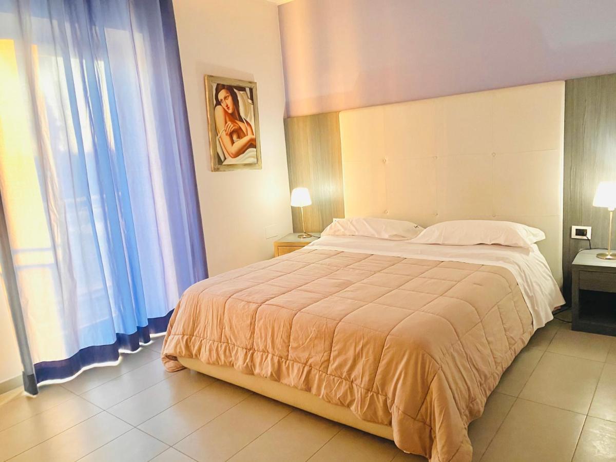 Victoria Hotel Pomigliano d'Arco Luaran gambar