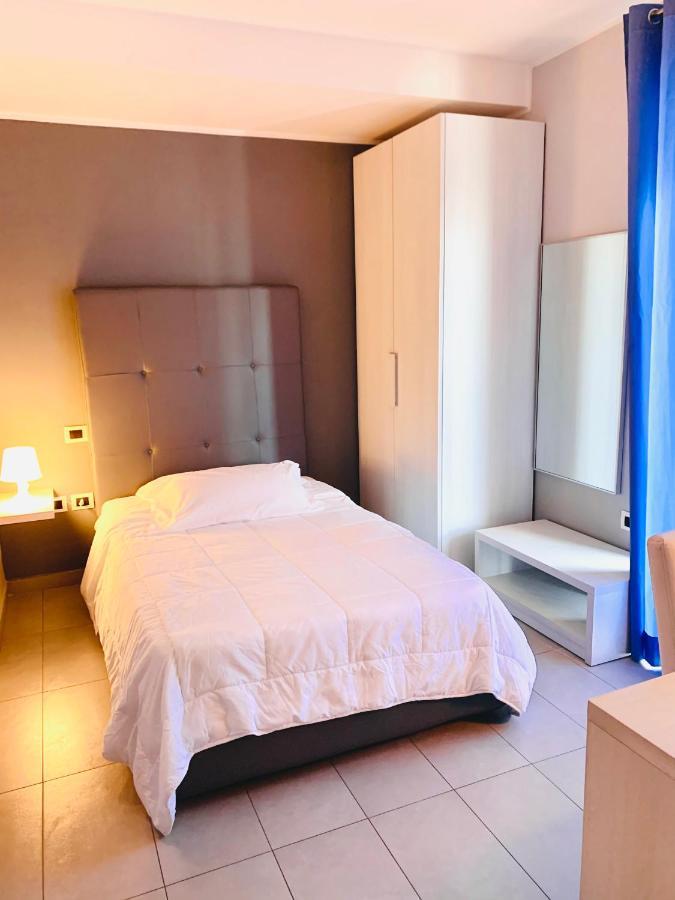 Victoria Hotel Pomigliano d'Arco Luaran gambar