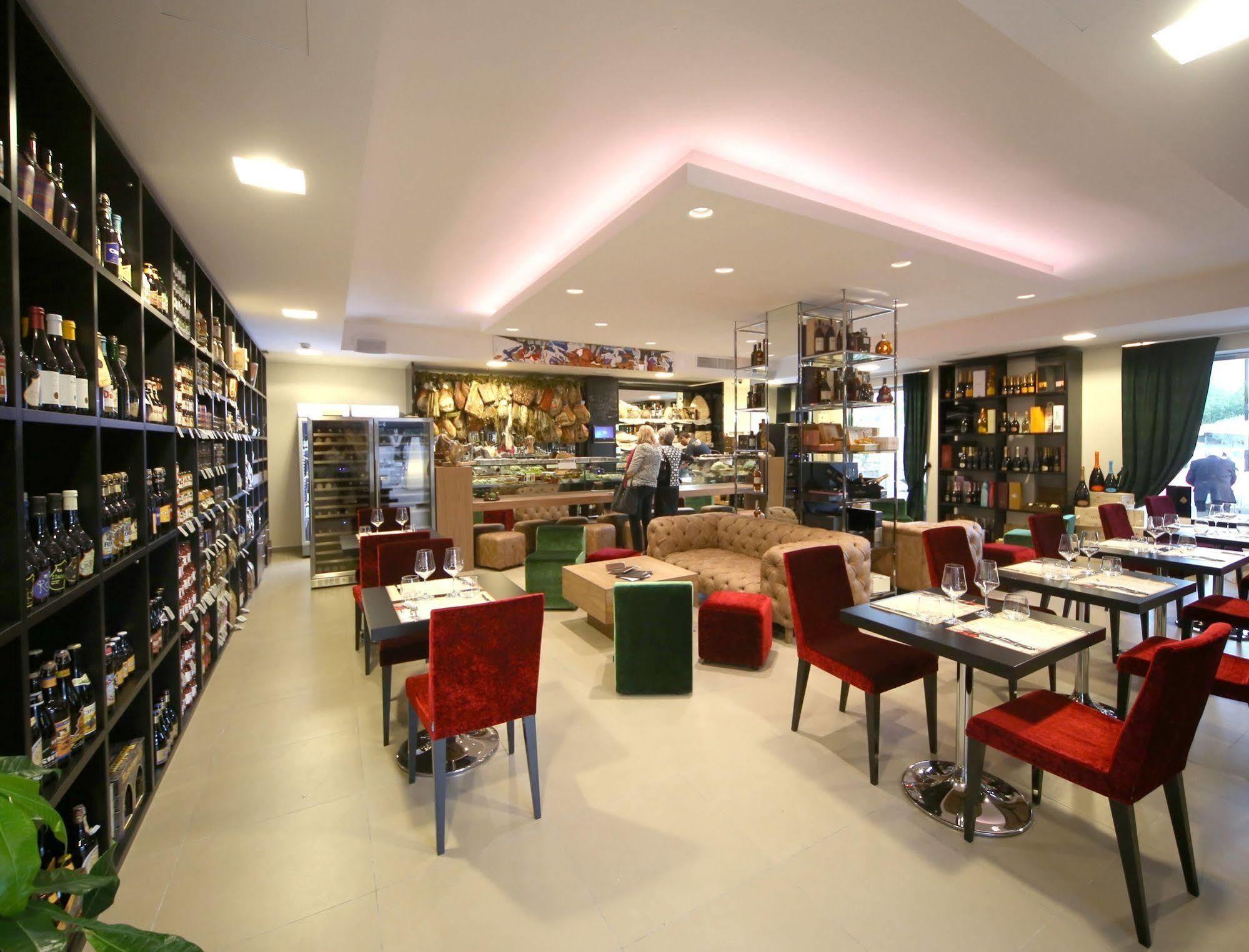 Victoria Hotel Pomigliano d'Arco Luaran gambar